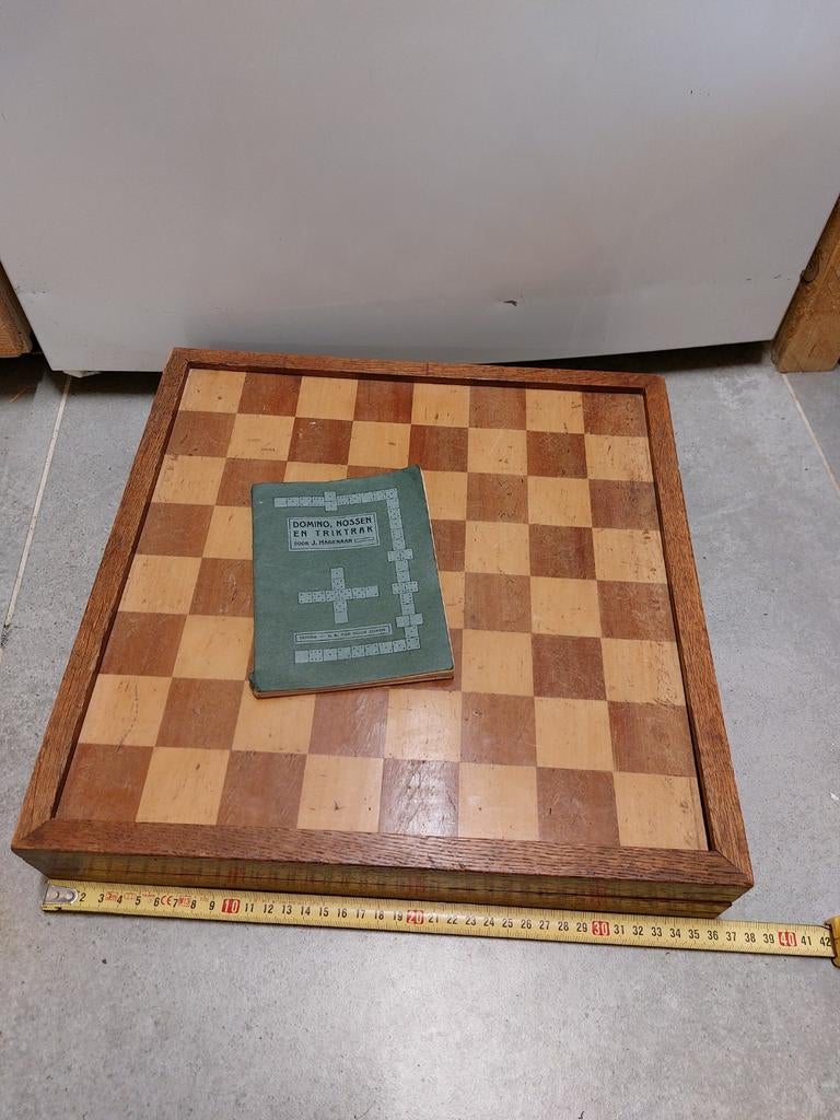 Vintage retro antiek? Eiken nossen Dambord trik trak  bord, Ophalen of Verzenden