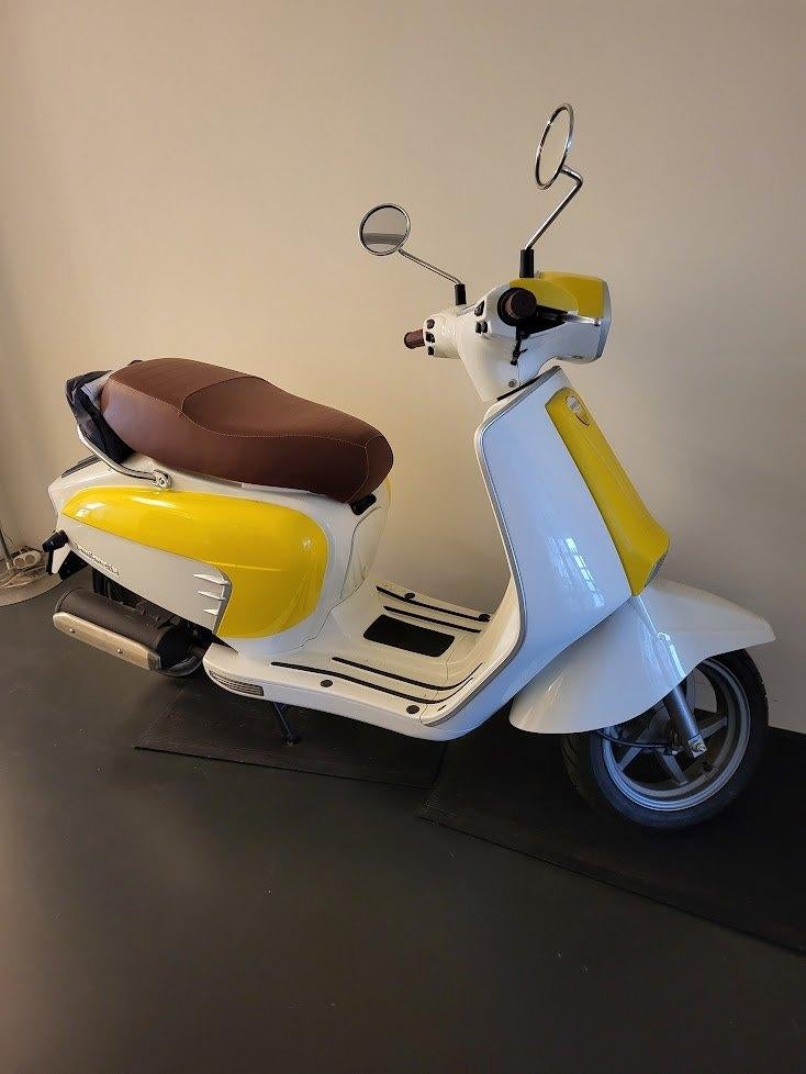 LAMBRETTA SCOOTER LN125    2013, Scooter, Particulier, 125 cc, 11 kW of minder