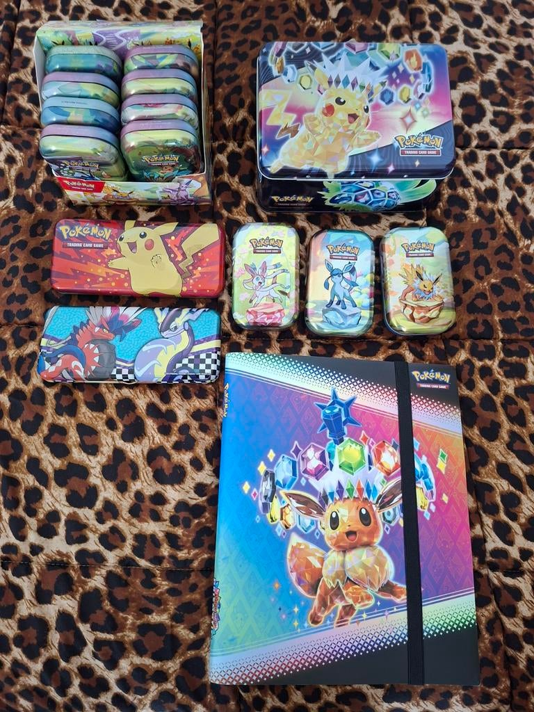 Pokemon Tins + verzamelmap, Ophalen of Verzenden, Zo goed als nieuw, Overige typen