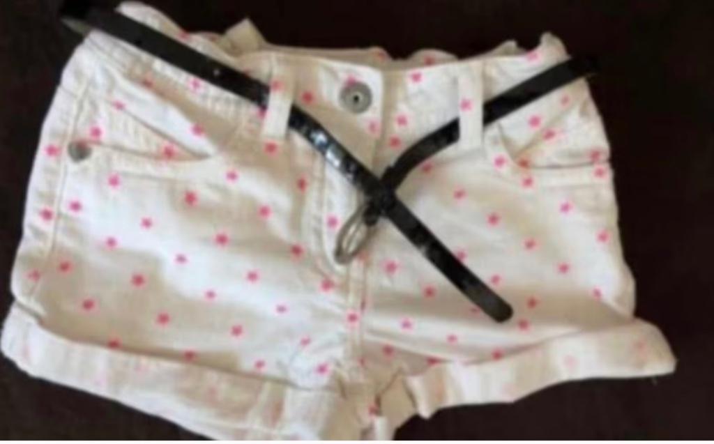 Frendz korte broek wit met sterretjes in maat 98, Kinderen en Baby's, Kinderkleding | Maat 98, Gebruikt, Meisje, Broek, Ophalen