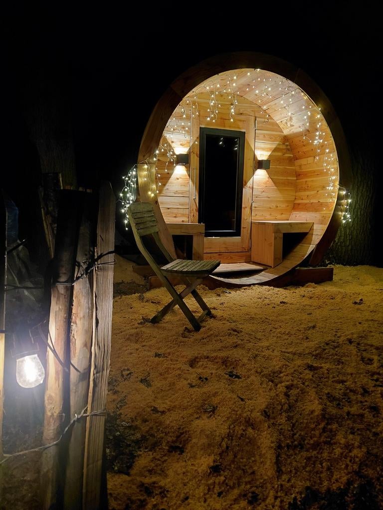 Zeer mooie Lig Sauna | barrel sauna | buiten sauna | 6 pers, Ophalen, Zo goed als nieuw, Fins of Traditioneel, Complete sauna