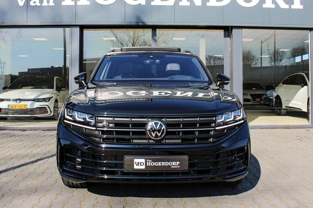 Volkswagen Touareg 3.0 TSi eHybrid 4M R Edition PANO HUD 360, Automaat, Gebruikt, 2995 cc, 462 pk