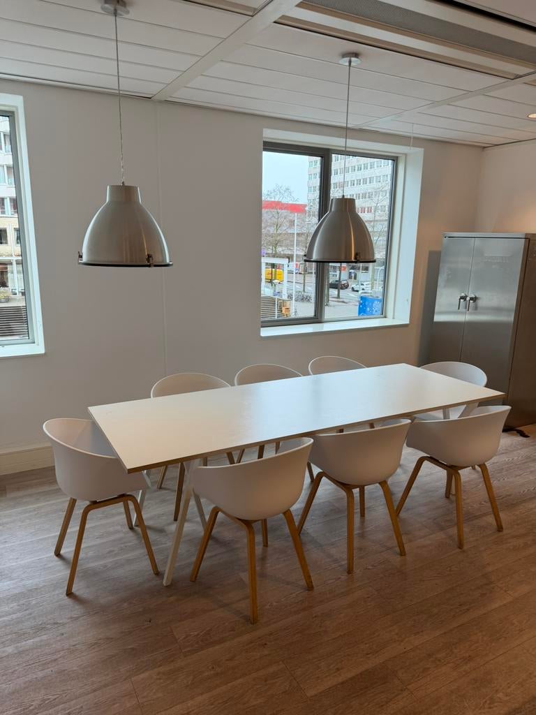 Hay design tafel incl 8 kuipstoelen, Huis en Inrichting, Ophalen of Verzenden, Zo goed als nieuw, Rechthoekig, 200 cm of meer