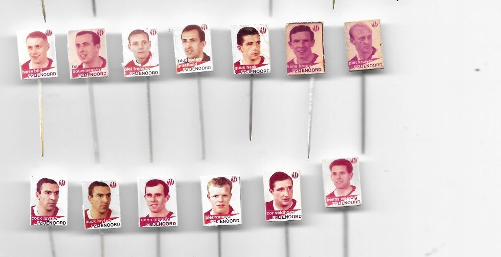 FEYENOORD OUD SPELERS GROEP SPELDEN, Ophalen of Verzenden, Gebruikt, Sport, Speldje of Pin