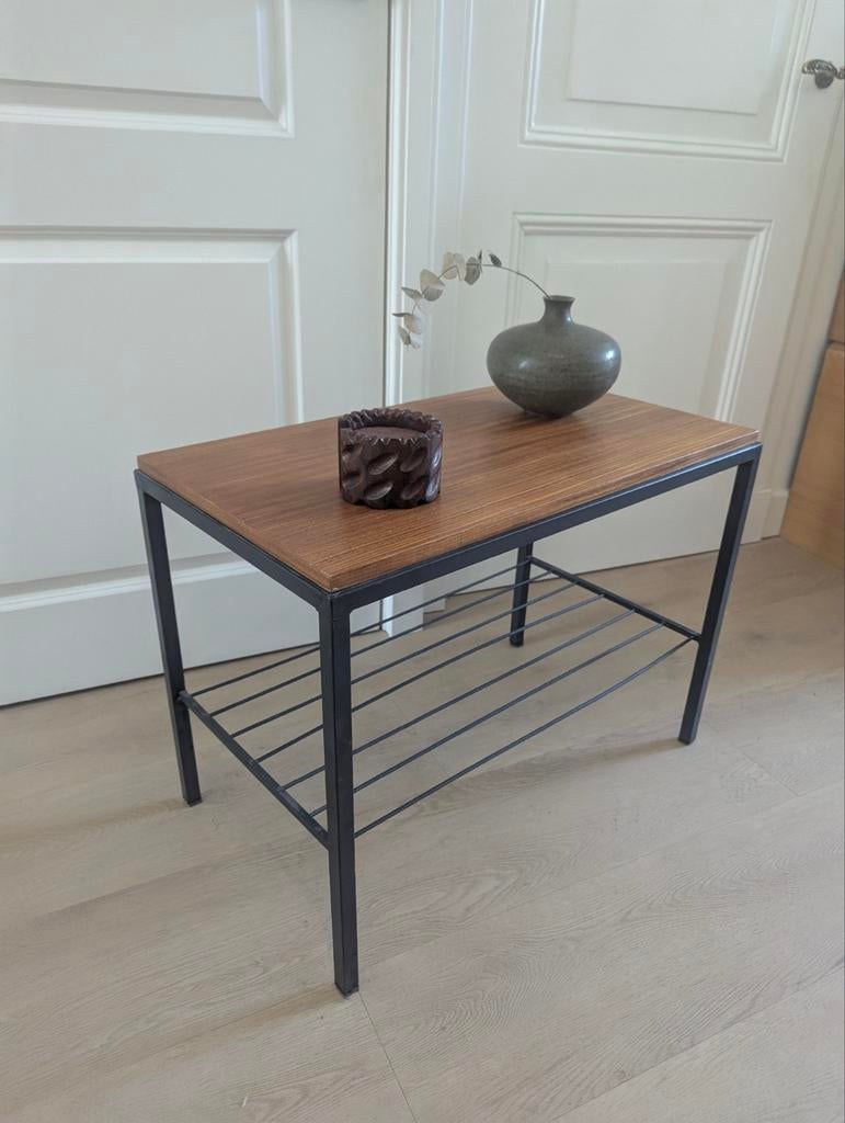 Vintage audio meubel bijzettafel side table seventies, Huis en Inrichting, Tafels | Sidetables, 100 tot 150 cm, Vintage, Ophalen of Verzenden