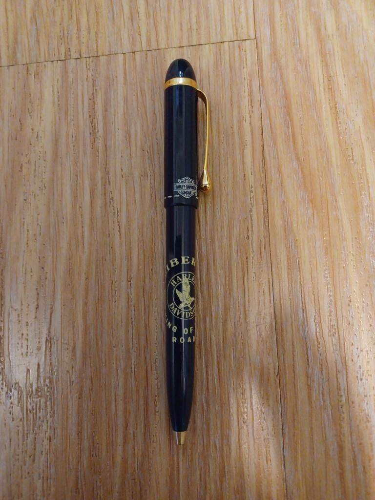 Harley Davidson pen, Verzamelen, Pennenverzamelingen, Overige merken, Balpen, Ophalen of Verzenden, Zo goed als nieuw