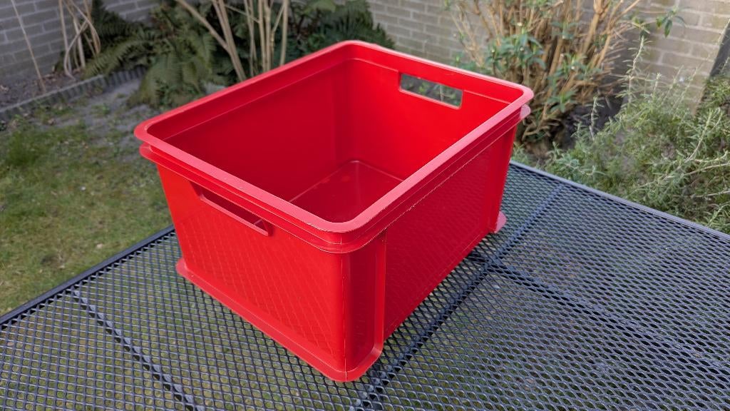 Rubbermaid kunststof krat rood, Ophalen of Verzenden