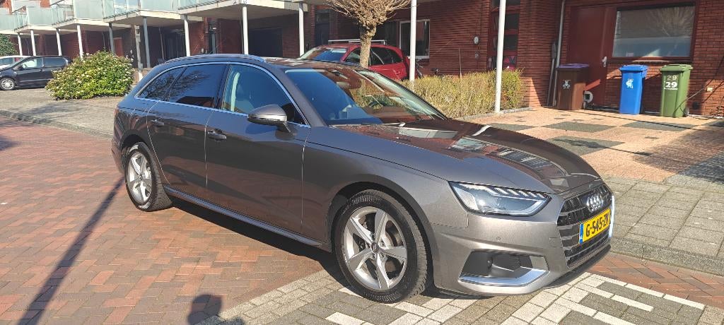 Audi A4 2.0 TFSI S Tronic 2020 Virtual Cockpit Facelift, Auto's, Audi, 4 cilinders, A4, USB, Origineel Nederlands