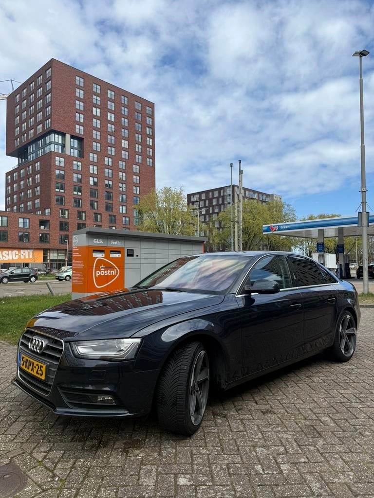 Audi A4 1.8TFSI 125KW 2013 Blauw, Voorwielaandrijving, 4 cilinders, Blauw, A4