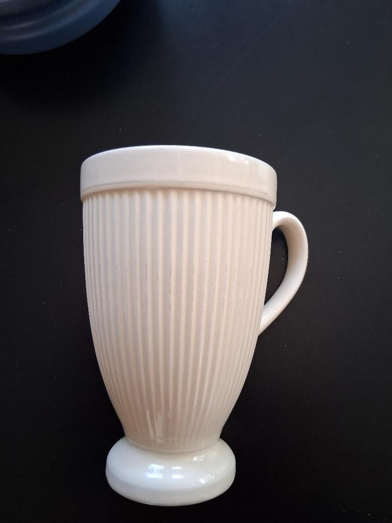 Wedgwood mok op voet *eureka*, Ophalen of Verzenden, Zo goed als nieuw, Wedgwood, Kop(pen) en/of Schotel(s)