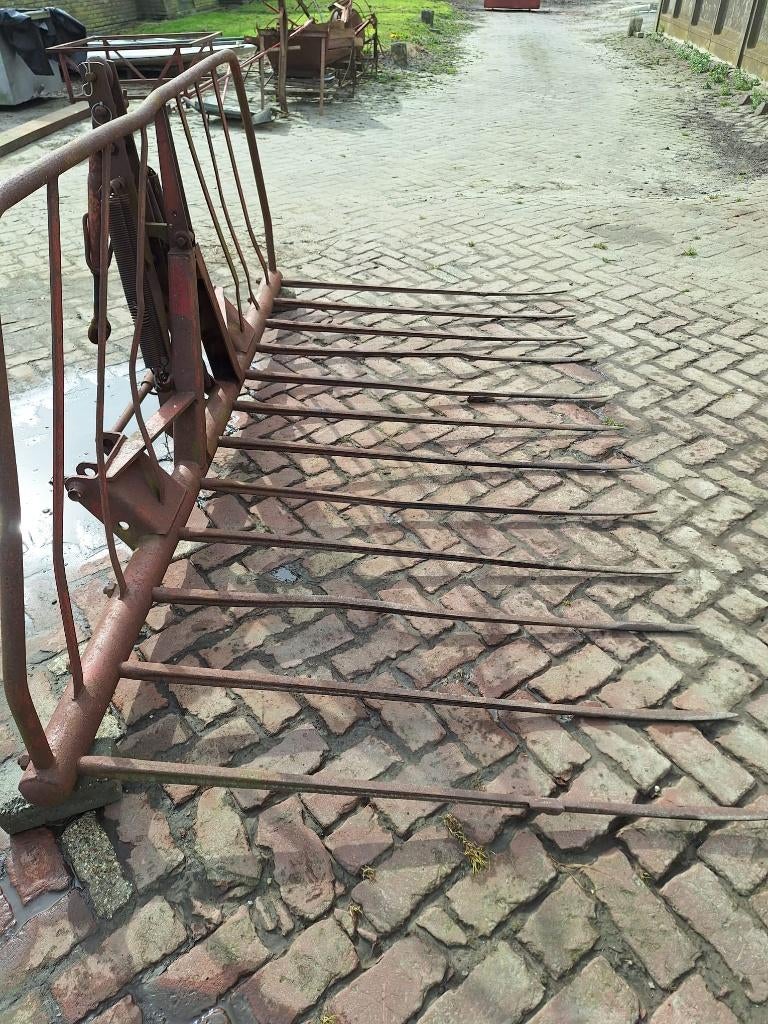 Pennenrek voor achter de trekker, Ophalen