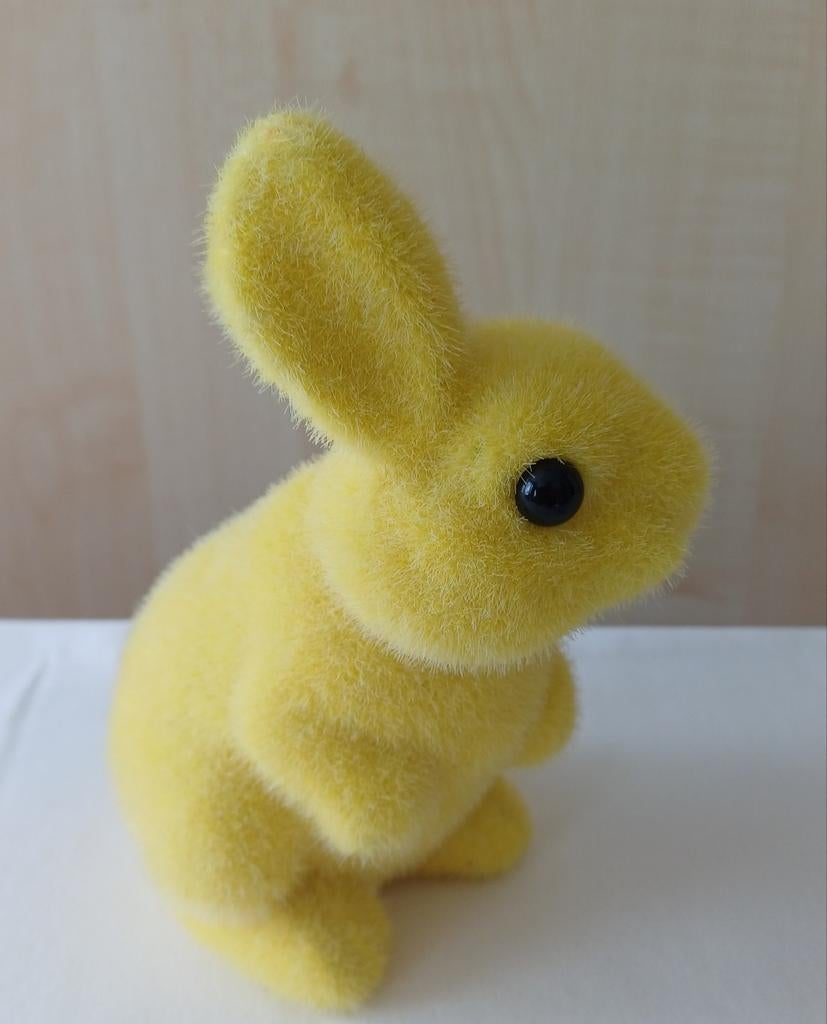 Geel flock haasje, Ophalen of Verzenden