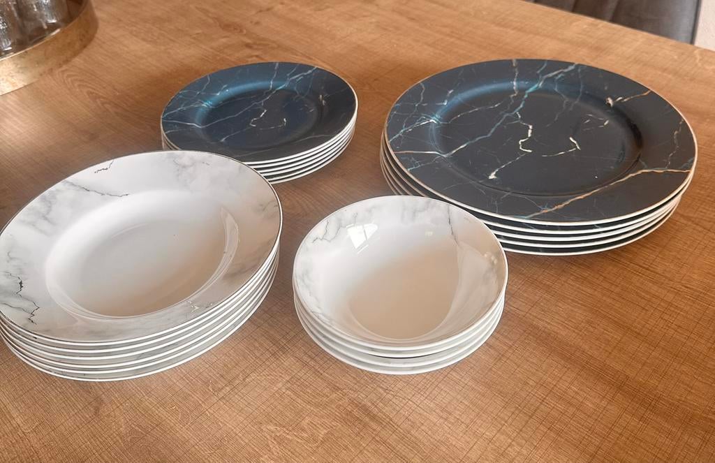 Chique borden merk Selinex Home, Huis en Inrichting, Keuken | Servies, Ophalen, Gebruikt, Bord(en), Overige stijlen