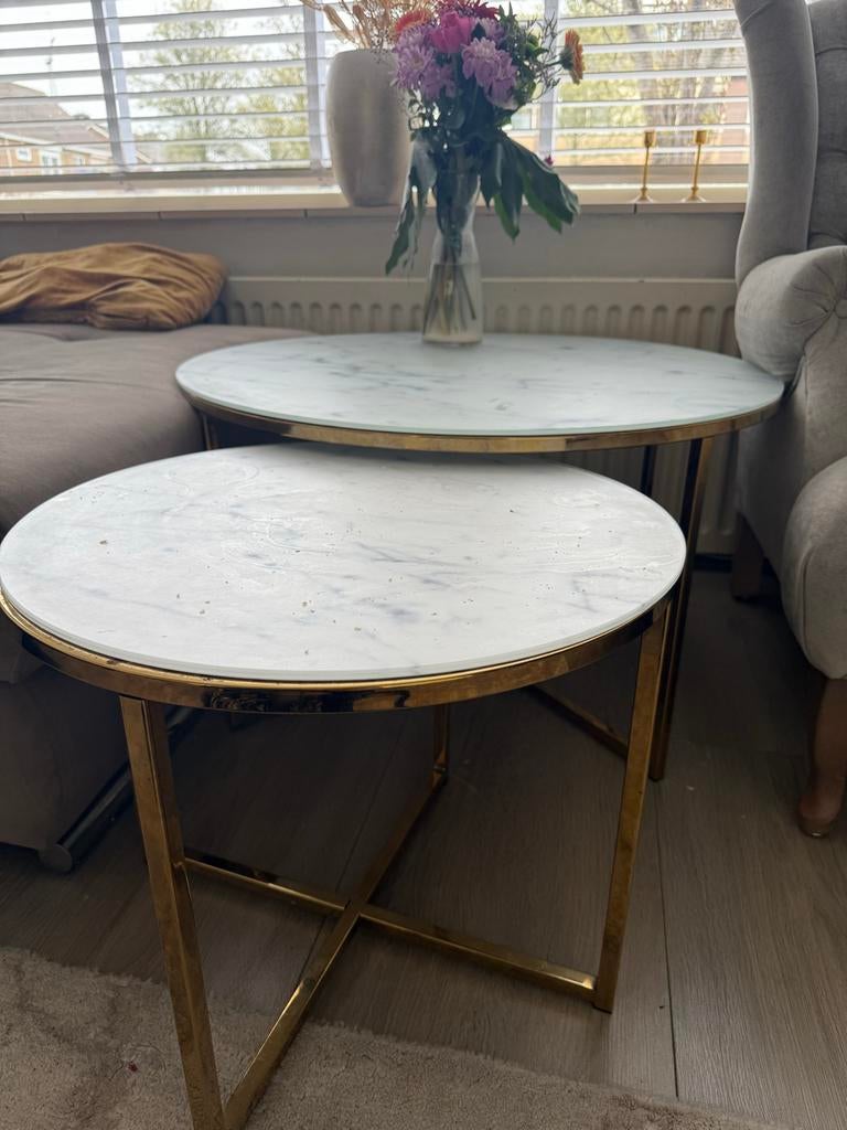 Set van 2 marmerlook salontafels met gouden onderstel, 50 tot 75 cm, Rond, Zo goed als nieuw, Metaal