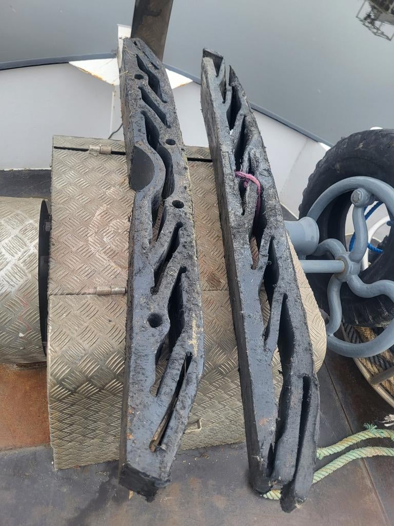 Diverse grote wrijfhouten katchoe wrijfhout, Ophalen of Verzenden, Overige typen