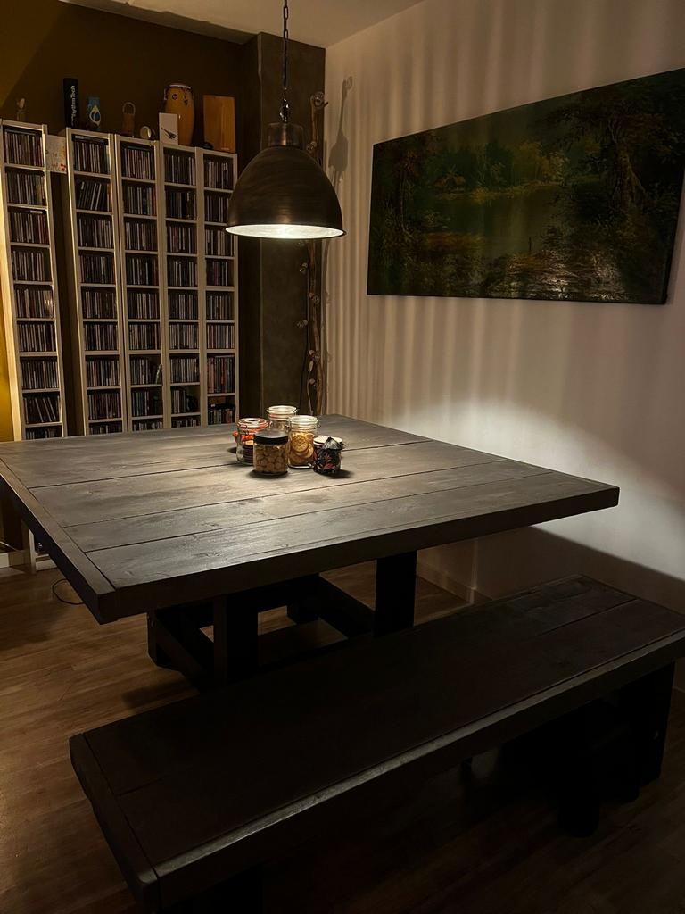 Steigerhoutlook Grijze Eettafel met Eetbank, Gebruikt, 150 tot 200 cm, Vierkant, 200 cm of meer