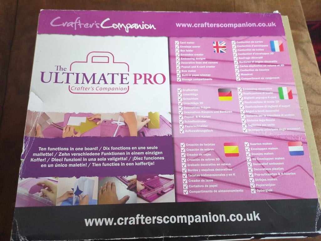 The Ultimate Crafter's Companion Pro - een compacte doos, Ophalen of Verzenden, Album of Boek
