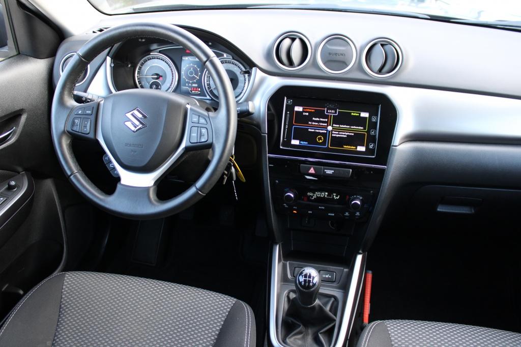 Suzuki Vitara 1.0 Boosterjet Select | Clima | CarPlay | Came, Voorwielaandrijving, Stof, Gebruikt, 400 kg