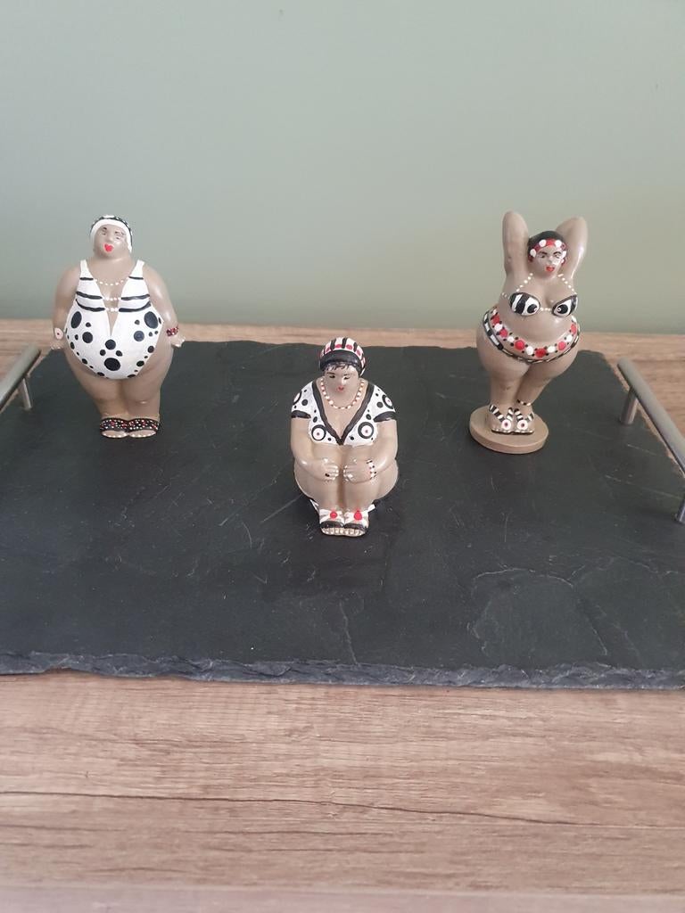 Set van 3 vrolijke badpakdames beeldjes, Verzamelen, Beelden en Beeldjes, Ophalen