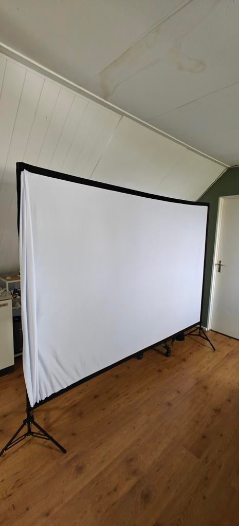 Projectiescherm 170x270cm (kan kleiner), Audio, Tv en Foto, Projectieschermen, Ophalen, Handmatig, Zo goed als nieuw
