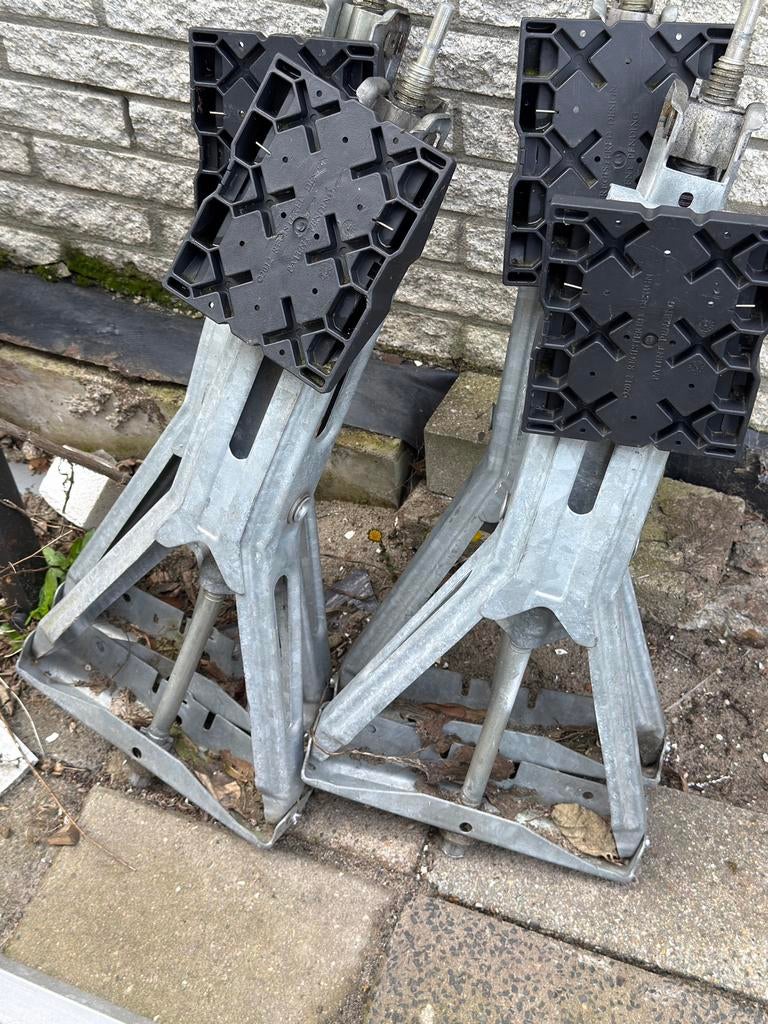 Draaipoot/Draaisteun Caravan 4 stuks, Ophalen, Zo goed als nieuw