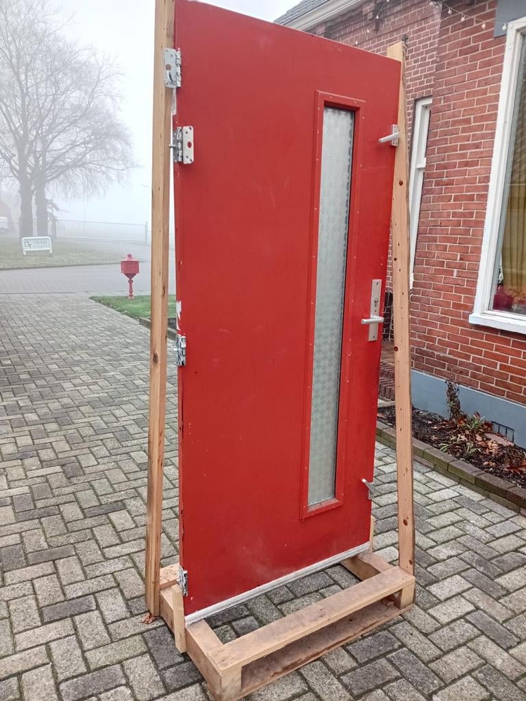 Voordeur 90 B X 200 H ( linksdraaiend), Doe-het-zelf en Verbouw, Kozijnen en Schuifpuien, Gebruikt, Deurkozijn, Hout, Ophalen