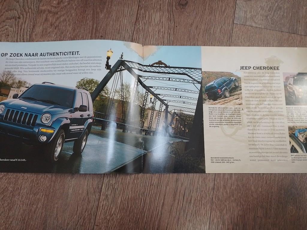 Jeep Cherokee, Wrangler autofolder, Ophalen of Verzenden, Gelezen, Overige merken