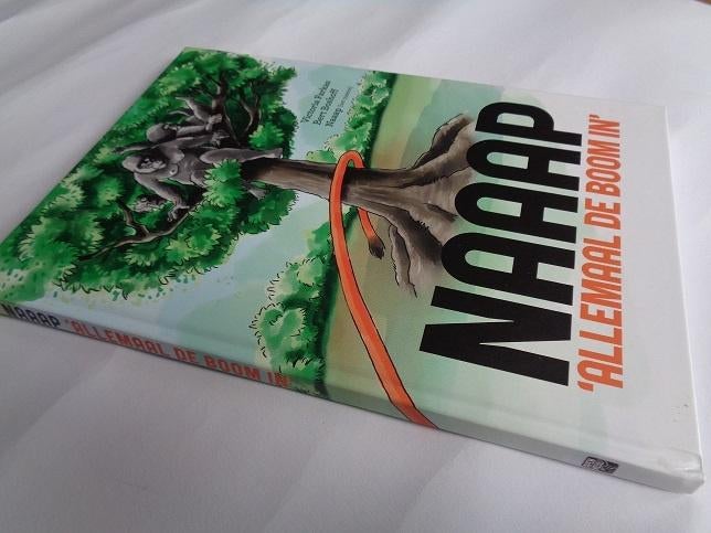 Naaap 'Allemaal de Boom in' (Hardcover) Apenheul Boek., Fictie algemeen, Jongen of Meisje, Ophalen of Verzenden, Zo goed als nieuw