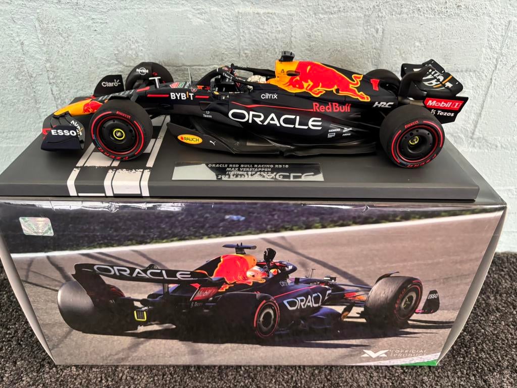 Max verstappen RB18 winner italie 2022 1:18 model, Verzamelen, Ophalen of Verzenden, Zo goed als nieuw, Formule 1