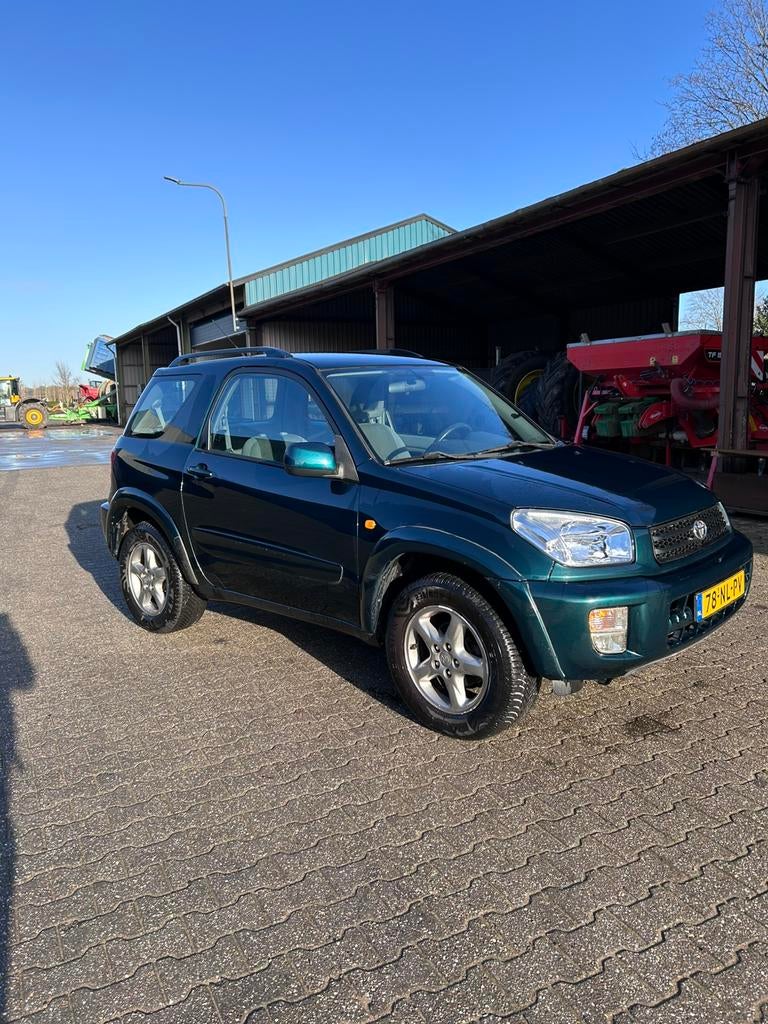 Toyota Rav4 2.0 I 3D 4WD 2000 Groen, 1998 cc, 4 cilinders, 4 stoelen, 11 km/l