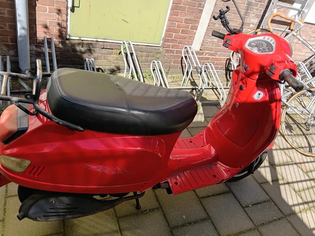 AGM scooter, rood, heeft wat liefde nodig, Ophalen, Gebruikt, Overige typen, Overige merken