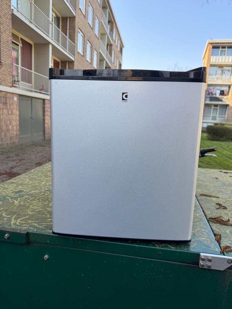 Te koop: Compacte thermo elektrische koelkast / minibar, Witgoed en Apparatuur, Koelkasten en IJskasten, Ophalen, Minder dan 75 liter