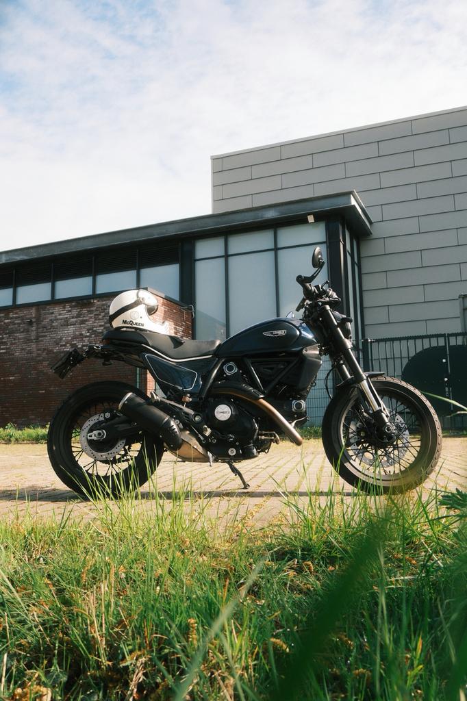 Ducati Scrambler 800 Nightshift (2023) – Topstaat