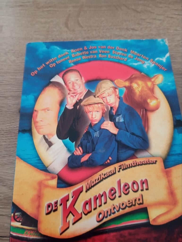 De Kameleon Ontvoerd - Muzikaal Filmtheater DVD, Cd's en Dvd's, Dvd's | Kinderen en Jeugd, Avontuur, Gebruikt, Alle leeftijden
