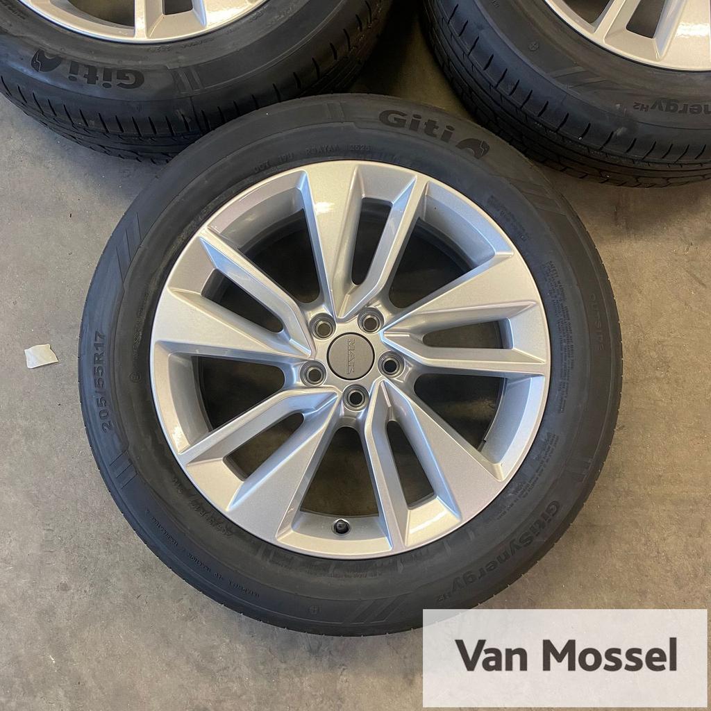 VW T-Cross Giti GitiSynergy H2 205/55/R17 91V, Gebruikt, -, -, Banden en Velgen