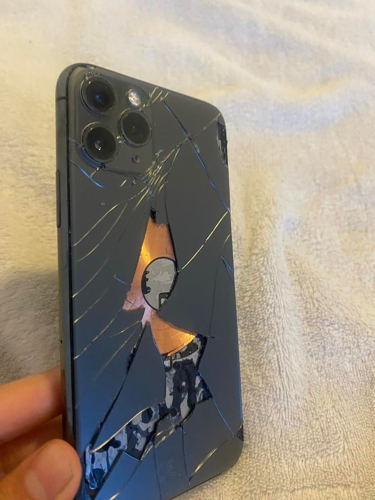 iPhone 11 Pro - Defect voor onderdelen of reparatie, Telecommunicatie, Mobiele telefoons | Apple iPhone, Zwart, Ophalen of Verzenden