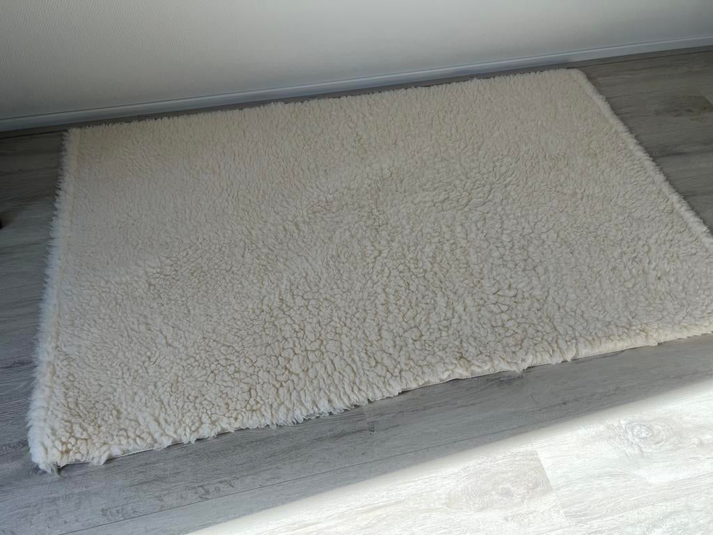 Vetbed • Crème • 150 x 100 cm • NIEUW, Ophalen of Verzenden, Zo goed als nieuw