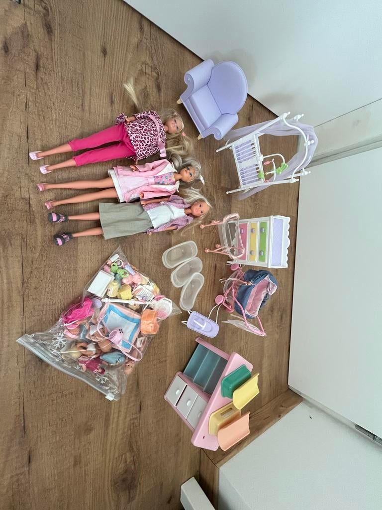 Barbie moeder en baby set met accessoires, Kinderen en Baby's, Speelgoed | Poppen, Ophalen, Gebruikt, Barbie