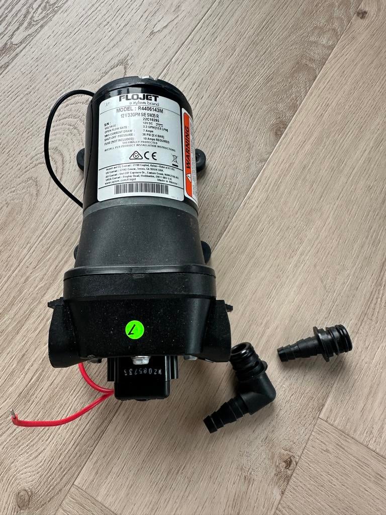 Flojet R4406143M 12V Waterpomp - Zo goed als nieuw, Ophalen of Verzenden, Zo goed als nieuw