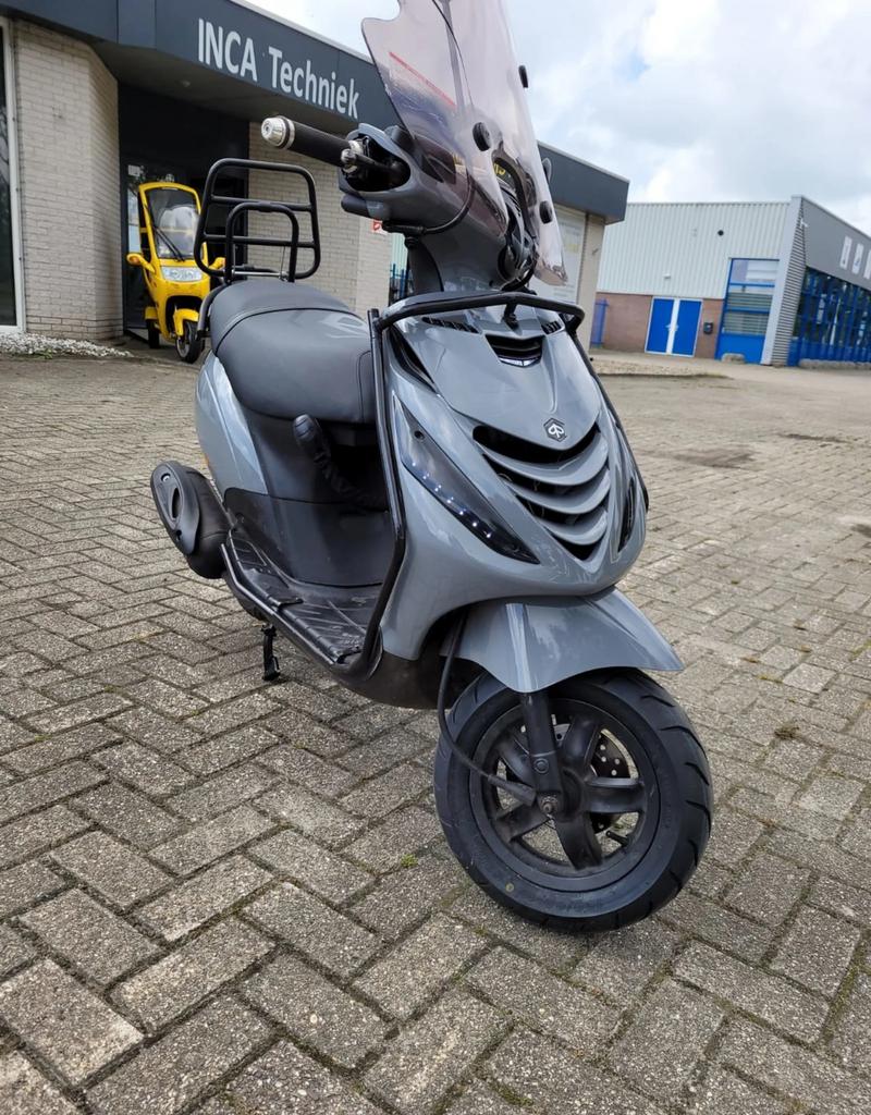 Gezocht Piaggio Zip 50CC 4T - €650-€1200, Fietsen en Brommers, Scooters | Piaggio, Ophalen of Verzenden, Zo goed als nieuw, Benzine