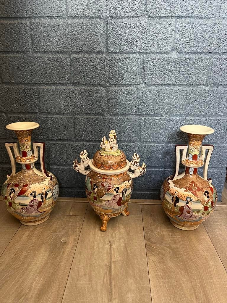 Set van 2 Japanse Satsuma vazen en pot met deksel, Ophalen of Verzenden