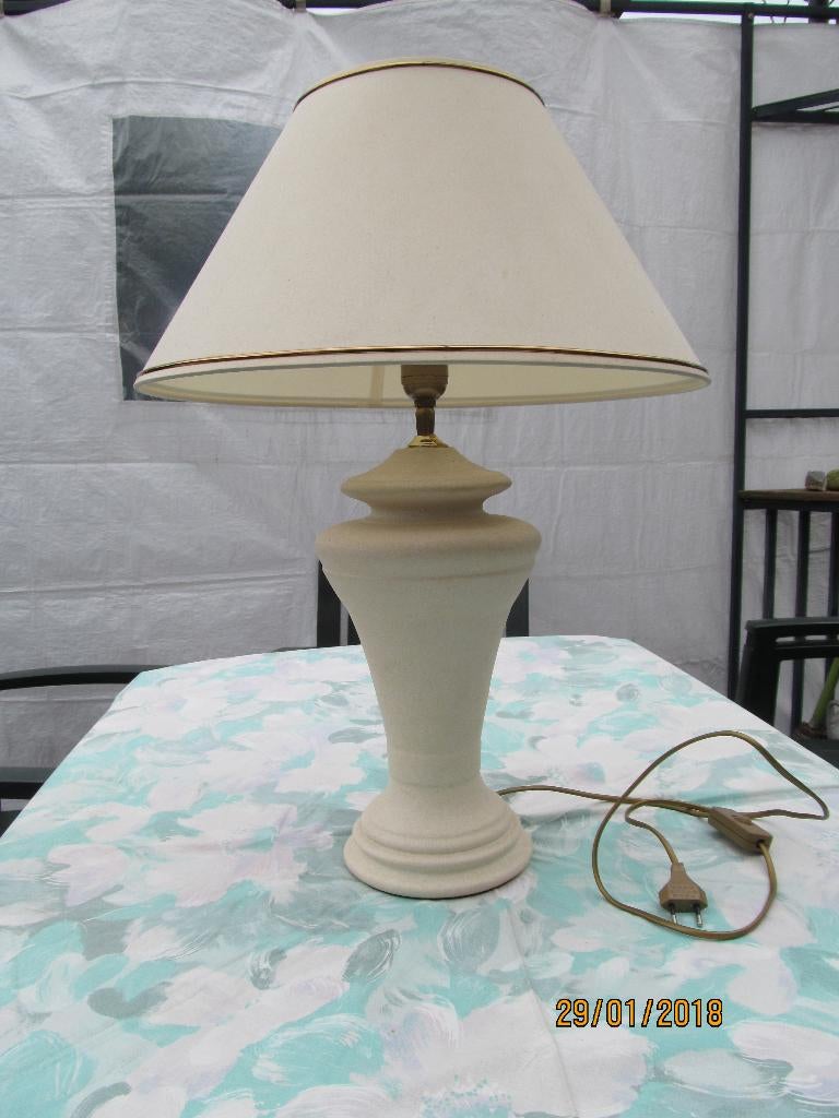 Witte Tafellamp hoog 65 cm., Ophalen, Gebruikt, Glas, 50 tot 75 cm