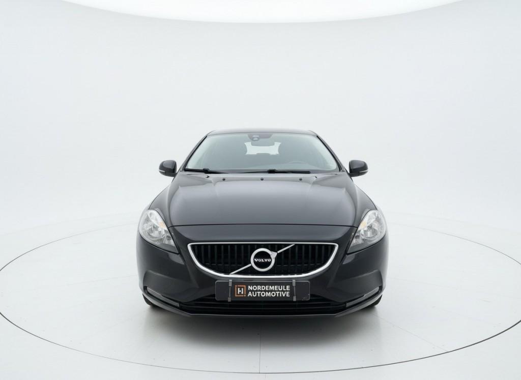 Volvo V40 2.0 D2 R-DESIGN, Navi, Cruise, Trekhaak, Gebruikt, Euro 6, 4 cilinders, Bedrijf