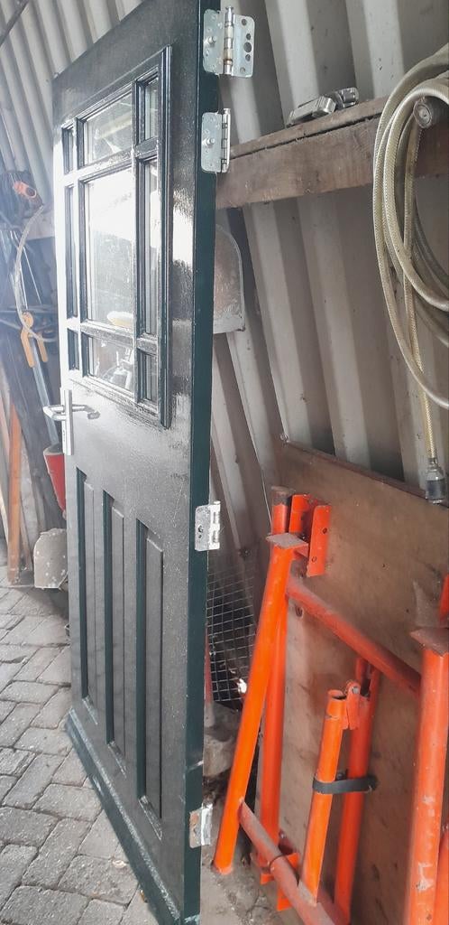 Hardhouten buitendeur met hang- en sluitwerk, driepunt, Ophalen of Verzenden