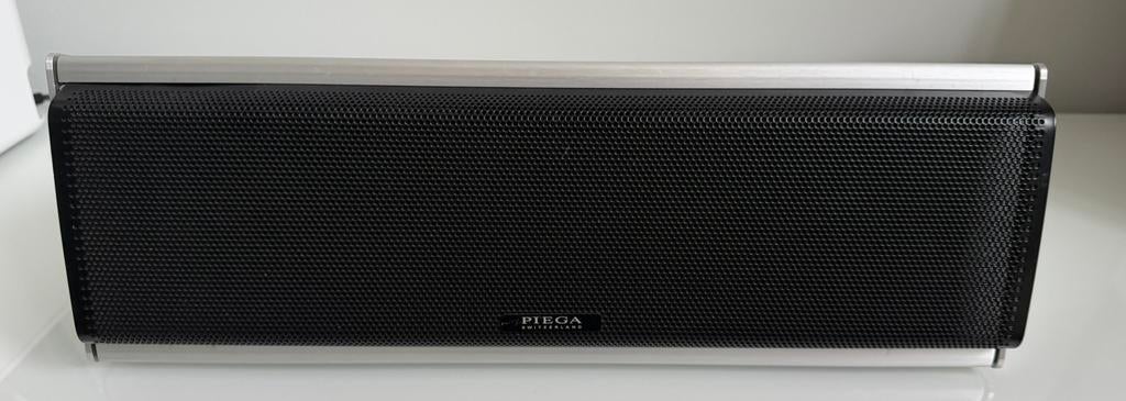 Piega Smart center Alu Black grill, Ophalen of Verzenden, Gebruikt, Center speaker, Overige merken