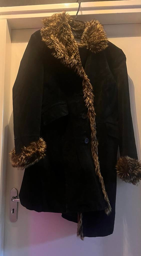 Zwarte suede winterjas met bontkraag, Ophalen, Gedragen, Maat 38/40 (M), Zwart