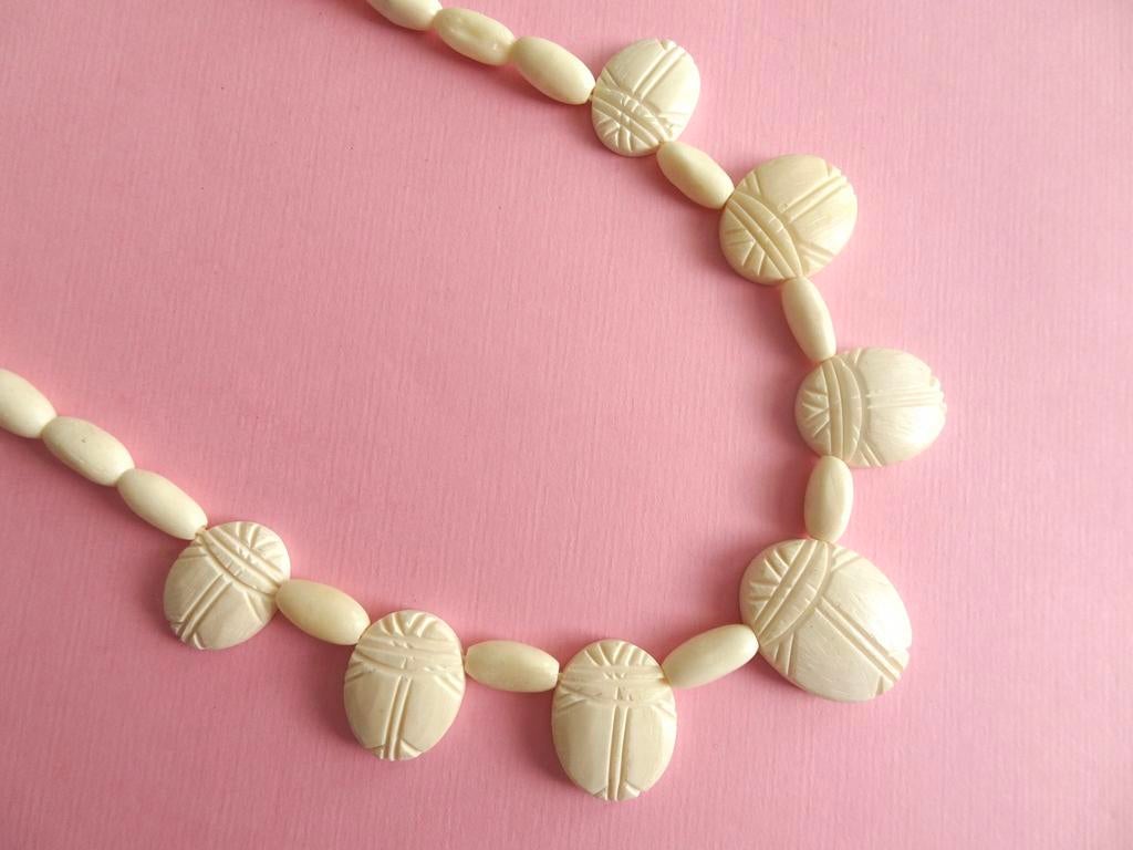 jwg Art Deco 20s 30s kralen ketting wit been antiek scarabee, Verzenden, Overige materialen, Ketting