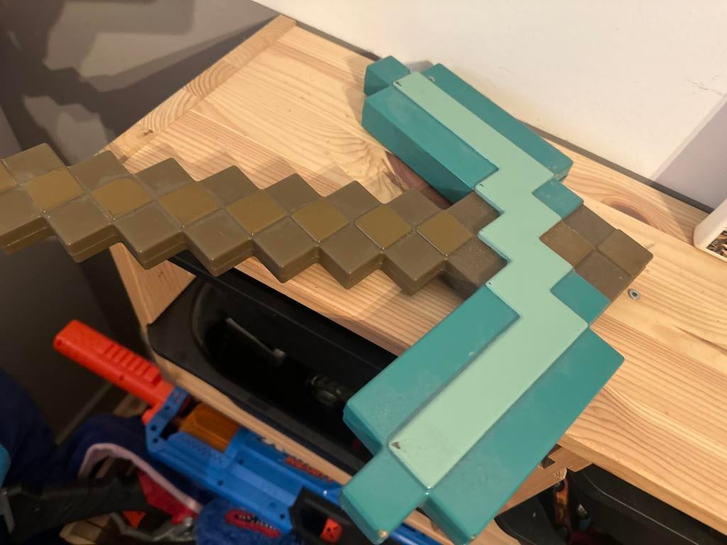 Minecraft Zwaard/Pickaxe Speelgoed, Ophalen of Verzenden, Gebruikt, Jongen of Meisje