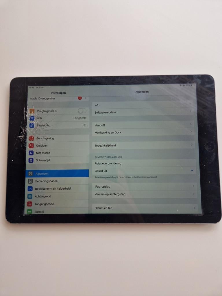 2 iPads: iPad Air 1 (gebroken scherm) & iPad 4 (gebruikt), Computers en Software, Apple iPads, Ophalen of Verzenden, Gebruikt