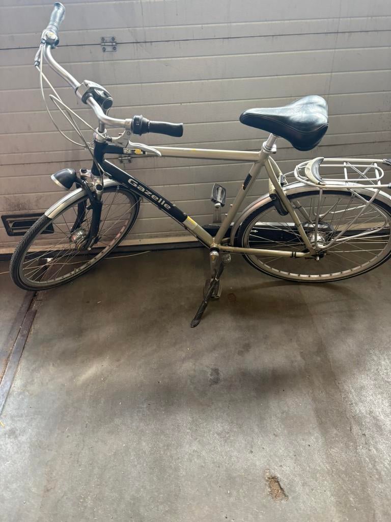 Heren fiets zie foto, Fietsen en Brommers, Fietsen | Heren | Herenfietsen, Ophalen, Gebruikt, Gazelle, Versnellingen